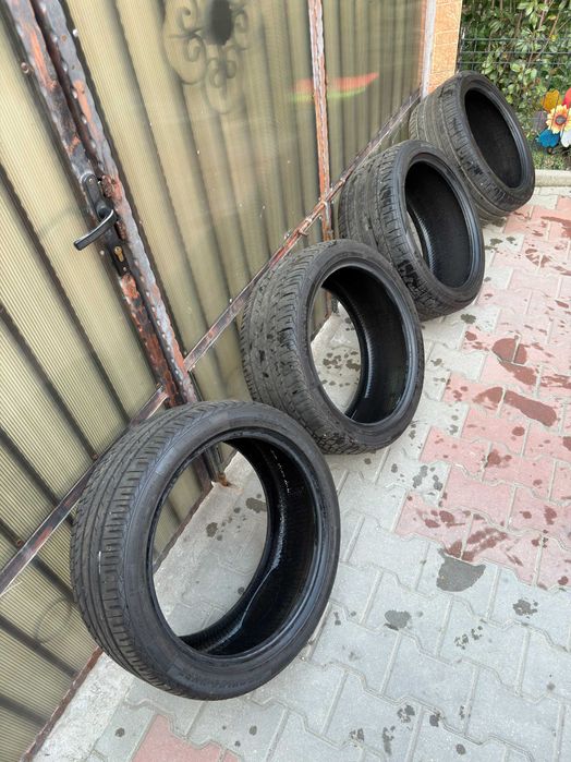 Anvelope vara 245/40/ZR19 si 275/35/ZR19