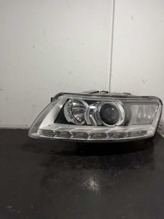 Far dreapta Audi A6 C6 Facelift far stanga Audi A6 C6 facelift faruri Audi a6 C6 facelift xenon