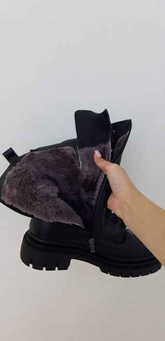 Продам зимнюю обувь