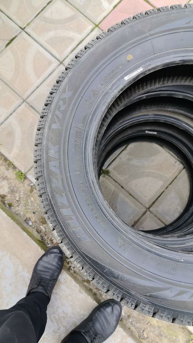 Продам липучку Bridgestone 185/65 R15