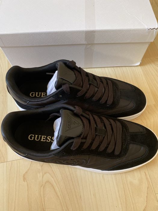 Pantofi Guess noi