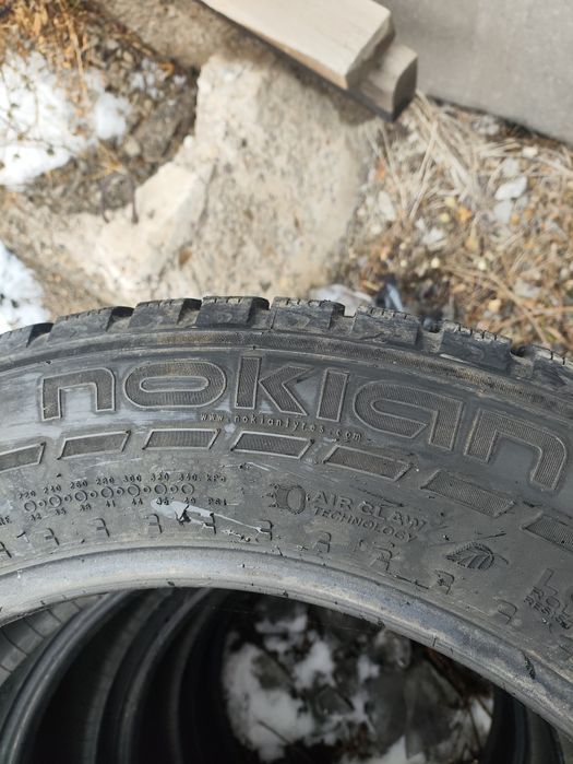 Продам комплект зимней резины