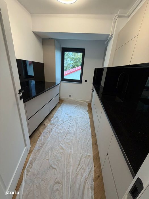 Decomandat 3 camere  Apartament De Lux Ultra Central Bloc Nou