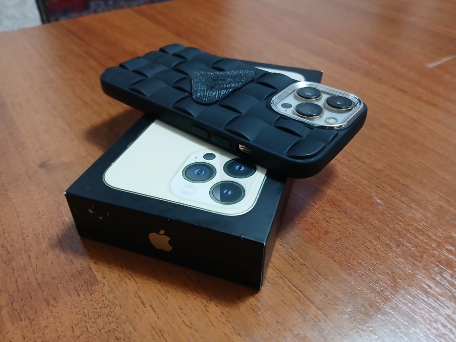 Айфон 13 про в идеале как новый