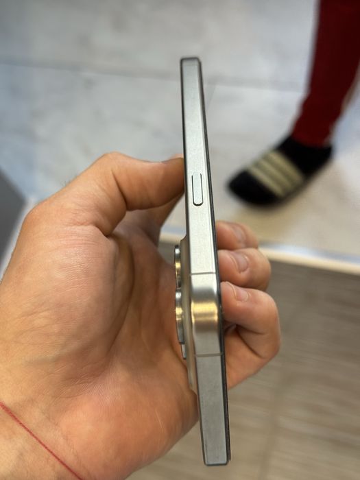 Iphone 15 pro max Titanium