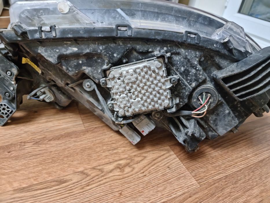 Фара левая Мицубиси Аутлендер 2021