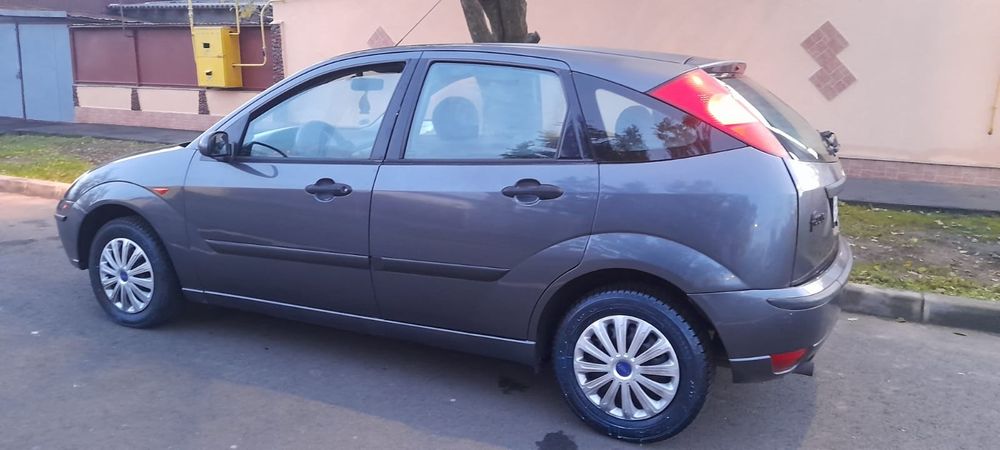 Ford focus 1.4 zetec benzina clasic EURO 4 Mașină de garaj