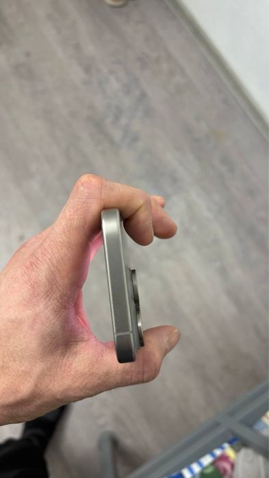 продам Iphone 15 pro 128