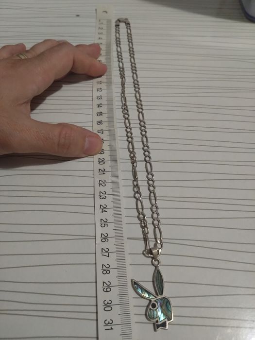 Vând pandantiv playboy cu lant de argint