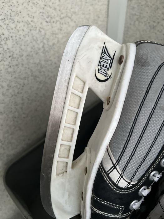 Коньки , детские .