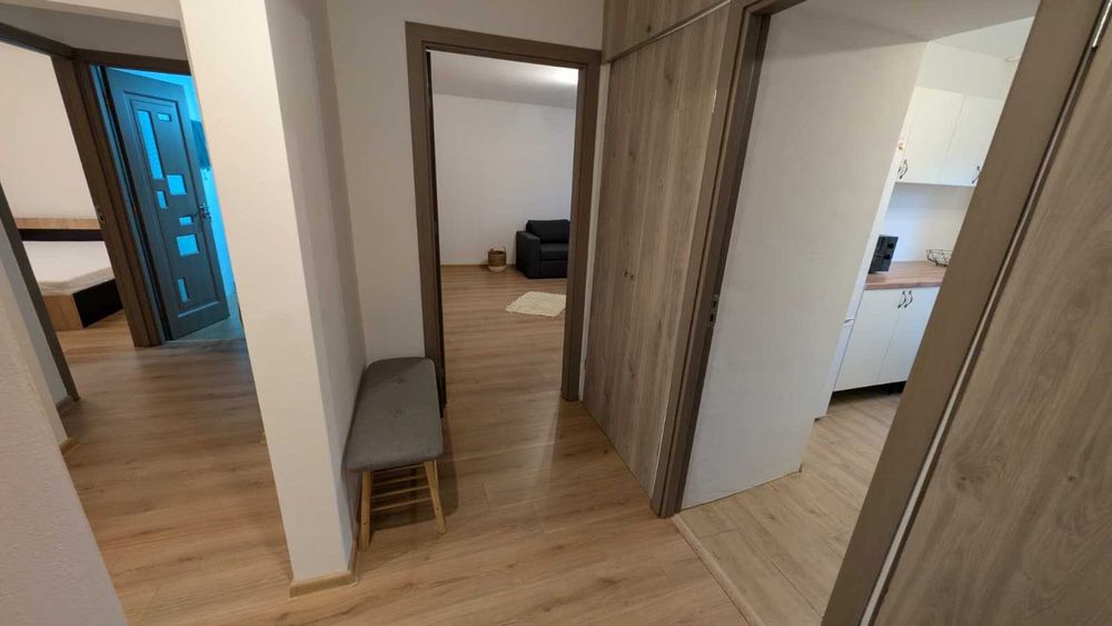 Apartament cu 3 camere de inchiriat