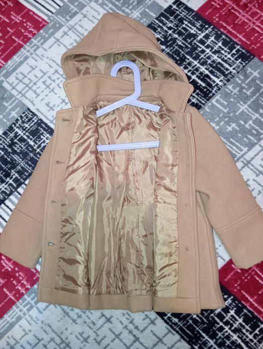 Palton fetițe,mărimea 3/4 ani