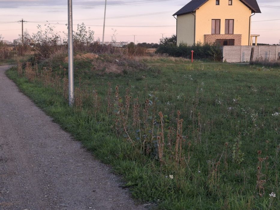 Parcele de teren intravilan de vanzare la Priseaca