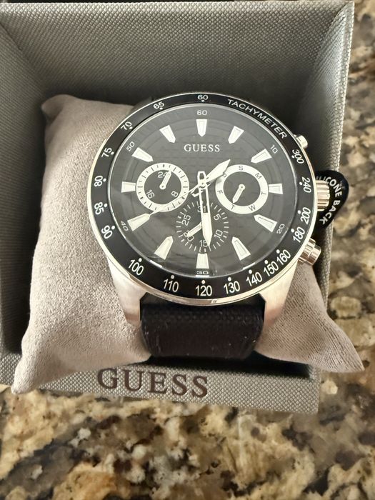 Ceas Guess nou barbati