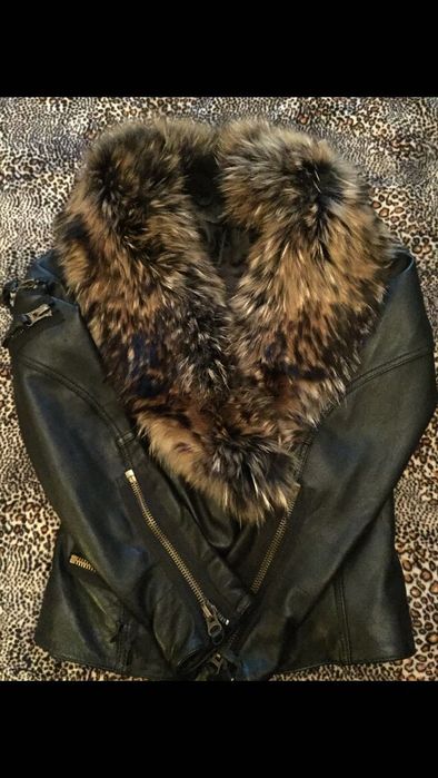 Страхотно ново кожено яке с богата яка от ракун