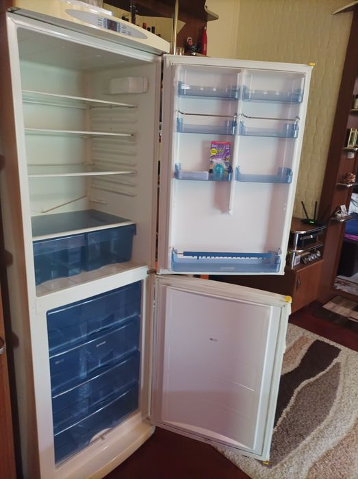 Vând combina frigorifica Gorenje