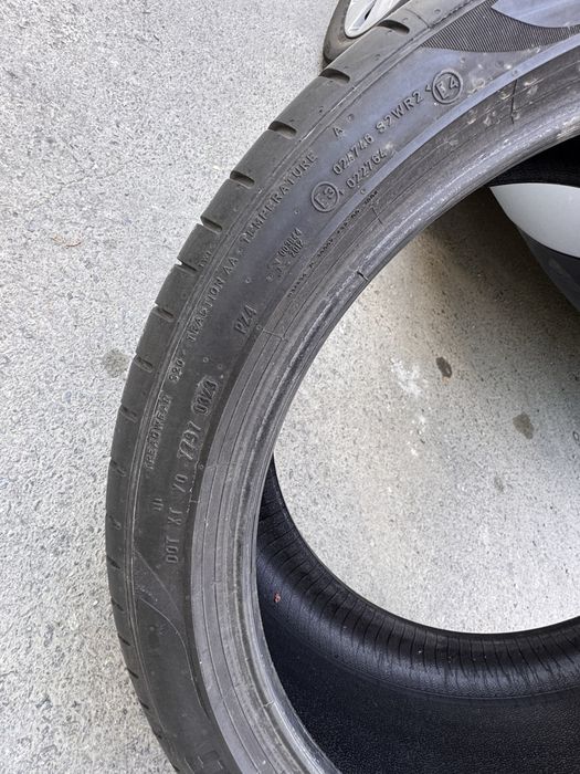 De vanzare 3 buc Pirelli P Zero PZ4 275/35 R20 102Y Run Flat cu omologare BMW  aproape noi din 2023 fabricatie