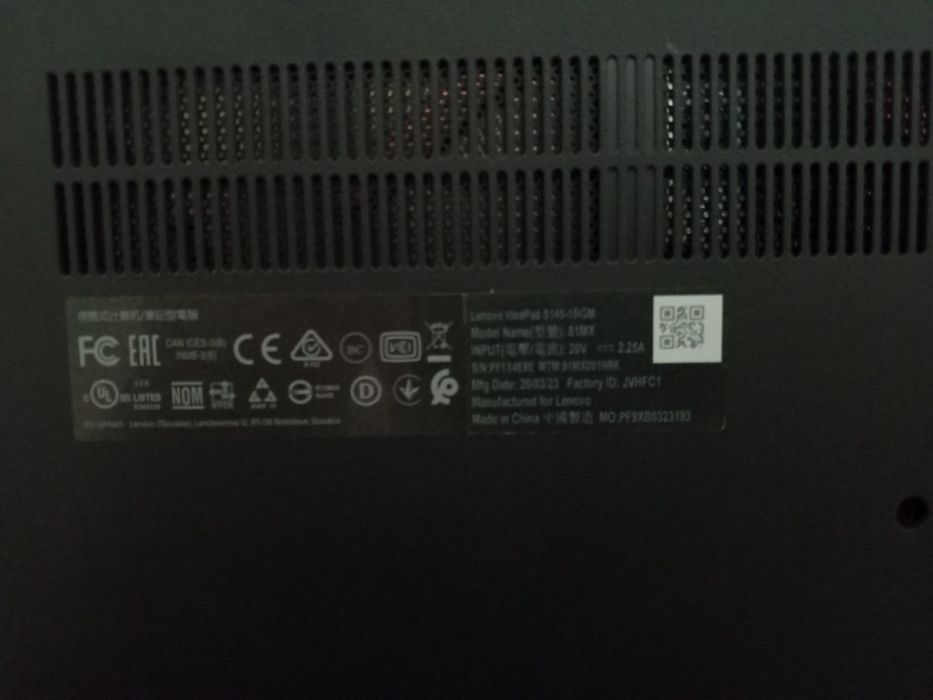Lenovo ноутбук, пользовался мало , заряд хорошо держит