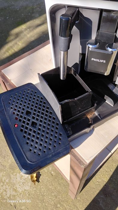 Продавам Кафеавтомат ФИЛИПС много малко работила .