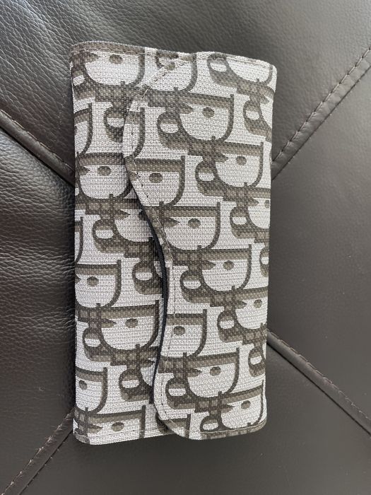 Дамско портмоне Guess