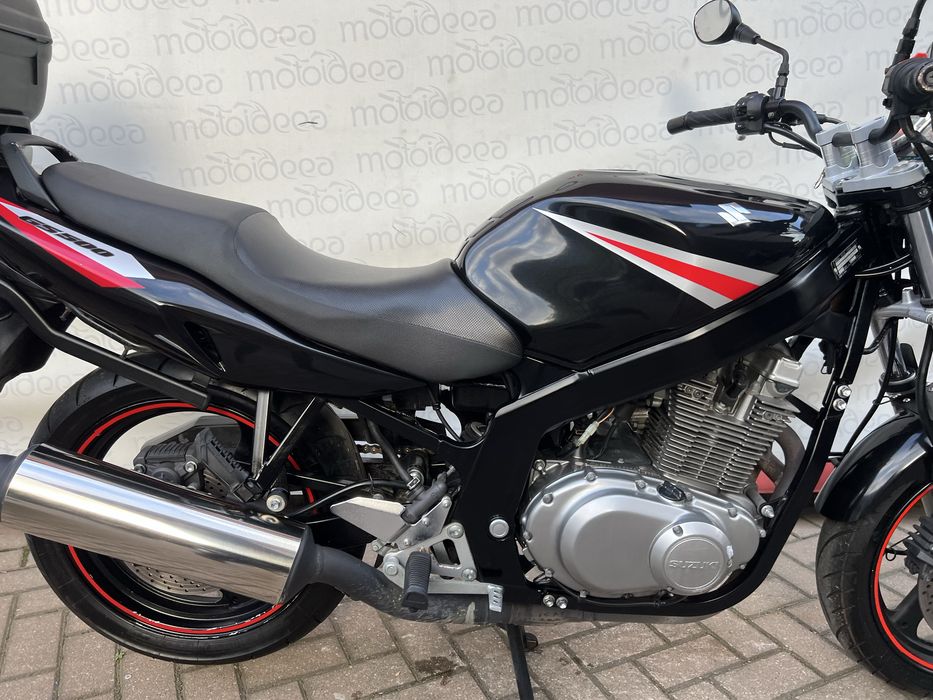 Motoideea vinde SUZUKI  GS500  2006 Rate Garanție