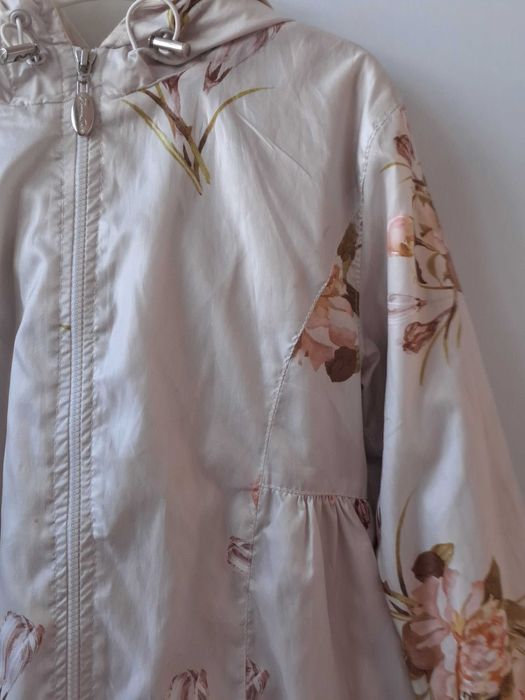 Детски дрехи-тънко яке есен-пролет,тип ветровка 6-8 г.,момиче