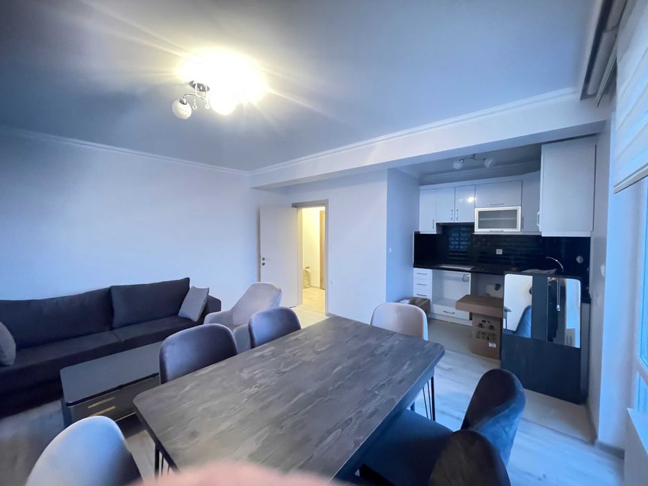 Продава се Тристаен апартамент в Шумен, Добруджански - 93 кв.м за 1700 €/кв.м - Снимка #1