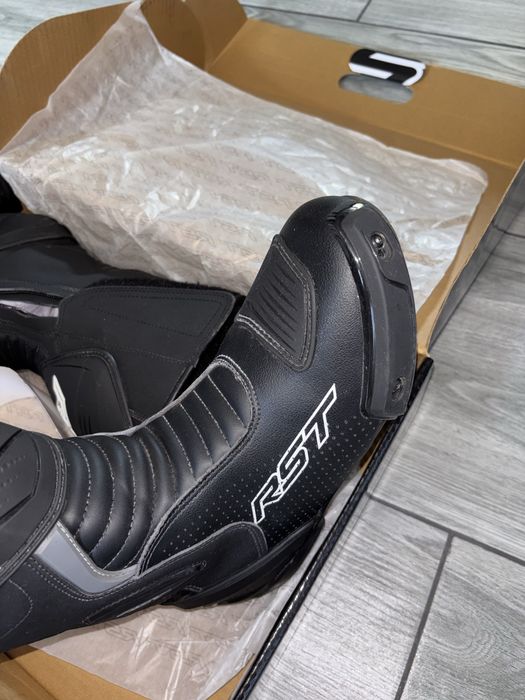 RST S-1 Ghete moto 43
