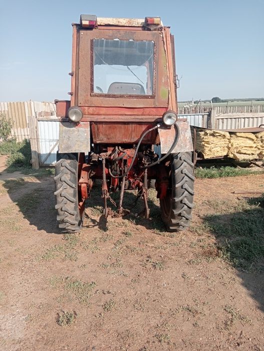 Продам трактор Т25