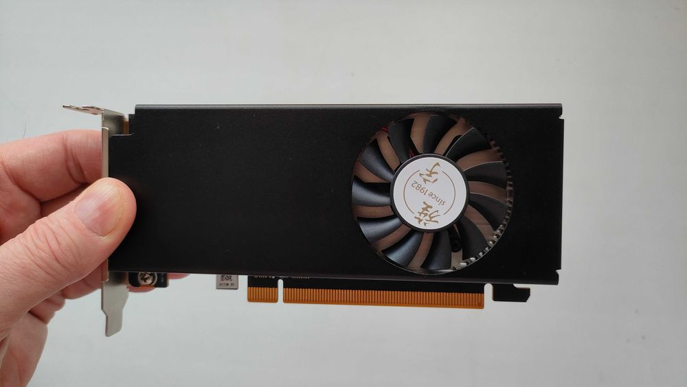 Видеокарта GeForce RTX 4070 SFF