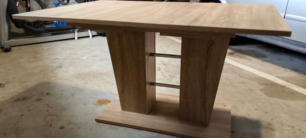 Masa dining/bucatarie