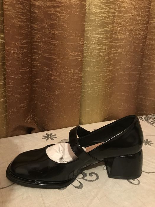 Черные туфли Kari