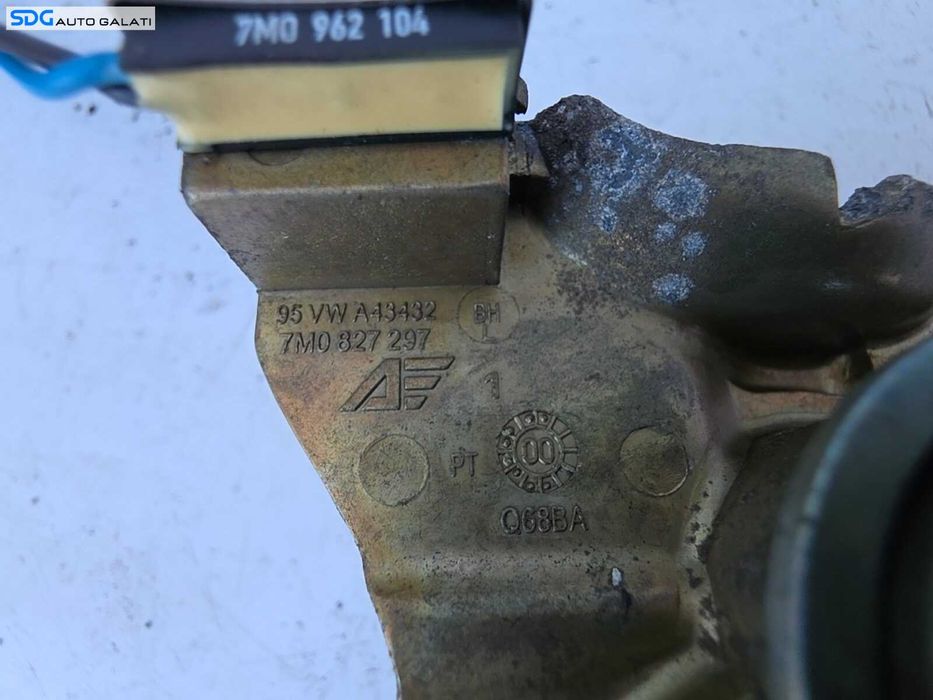 Butuc Yala Incuietoare Actionare Deschidere Haion Portbagaj cu Senzor Microintrerupator Ford Galaxy 2006 - 2015 Cod 7M0827297, 7M0962104 [N8083]
