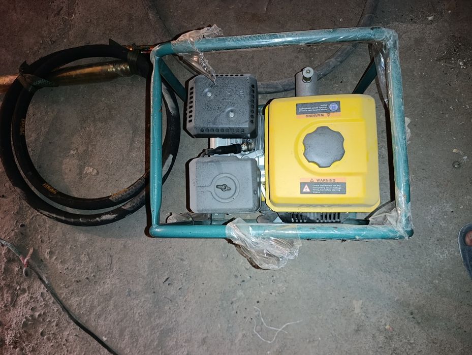 Глубыний выбратор с бензином