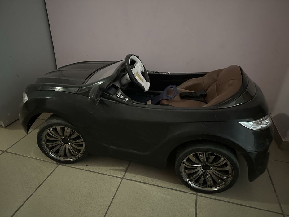 Машинка детская Henus phantom premium