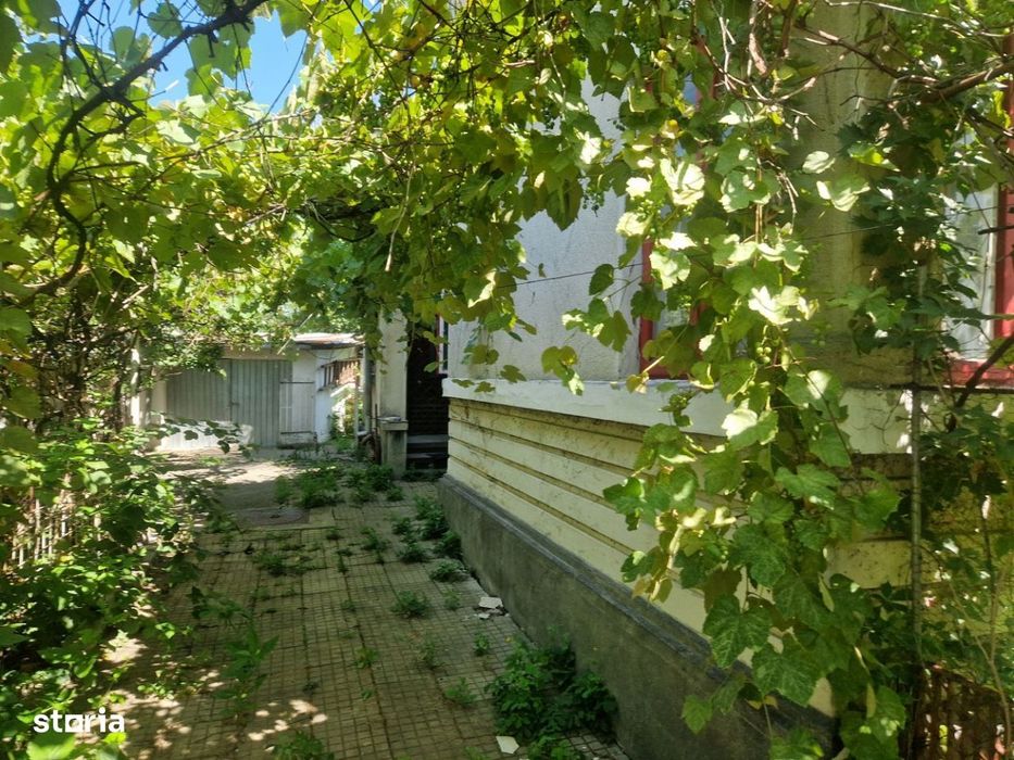 Cafrom Imobiliare - Semicentral "Pomul Verde"- Imobil de Vanzare