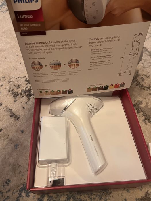 Vând Philips Lumea IPL Seria 8000 nou