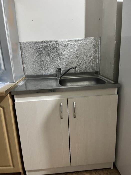 Пасуда мойка шкаф