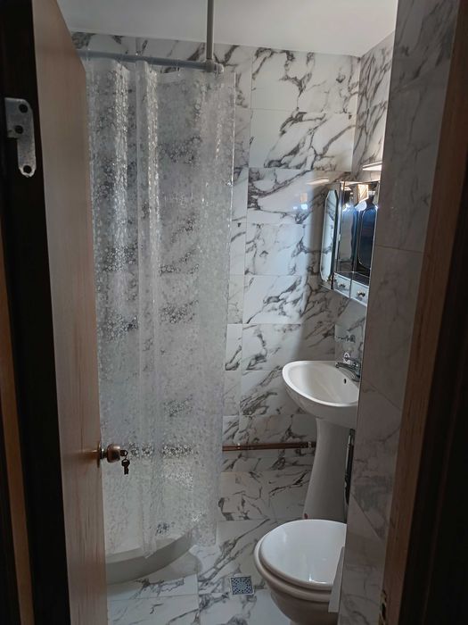 Inchiriez apartament