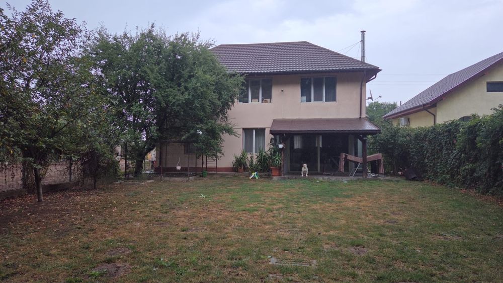 Casa Snagov cu iesire la padure