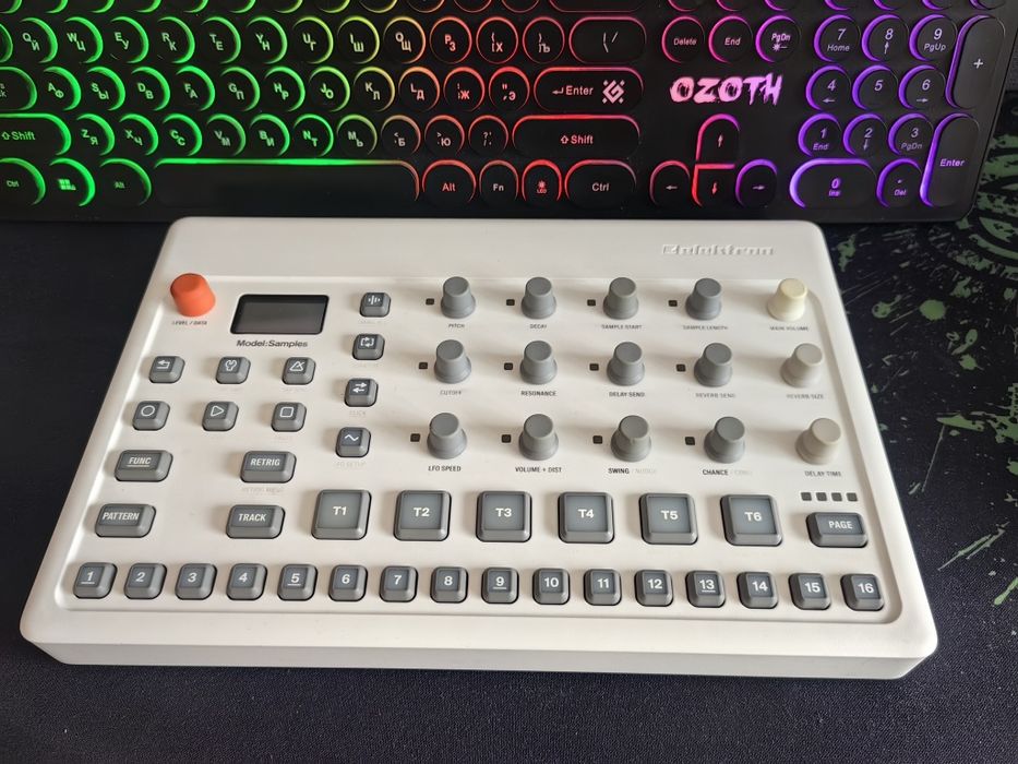 Elektron Model Sample