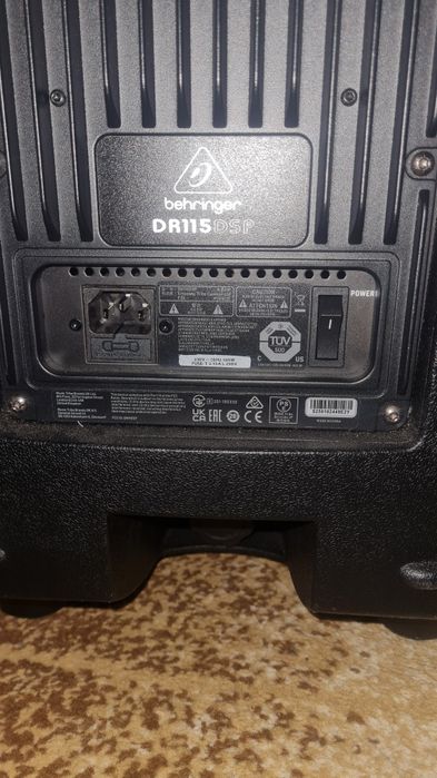 Boxa Behringer  DR115 DSP