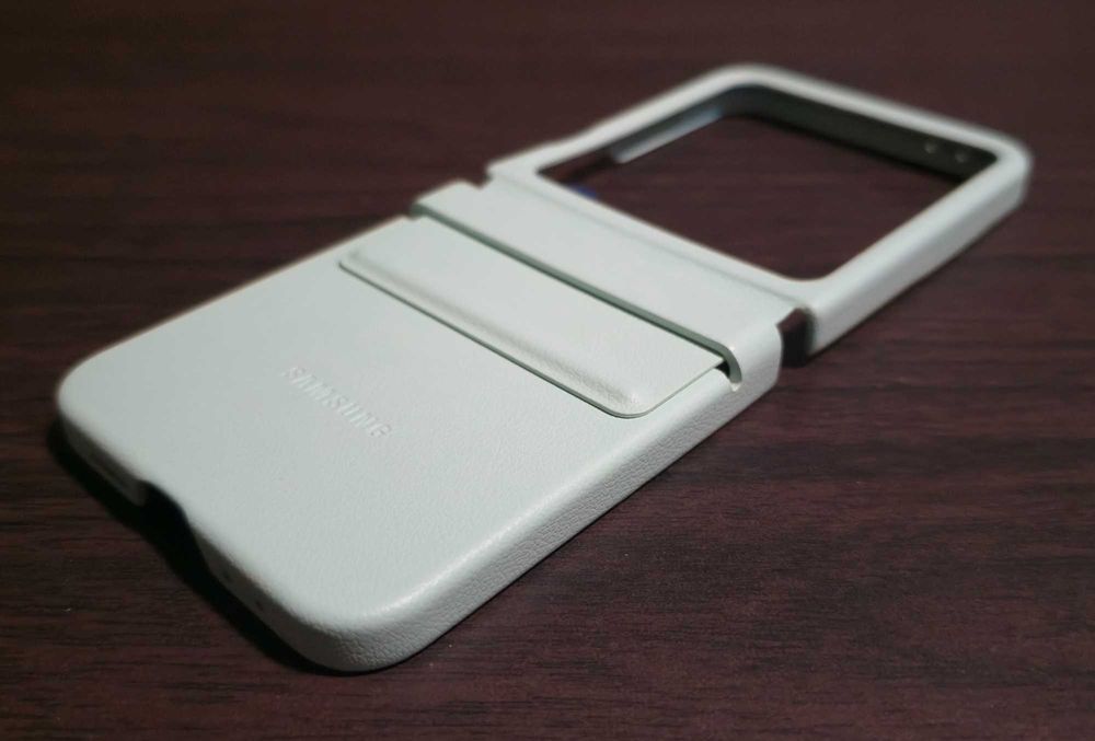 Husa piele originala Samsung Kindsuit Case Galaxy Z Flip 6 F741 si Z Flip 7 FE F761