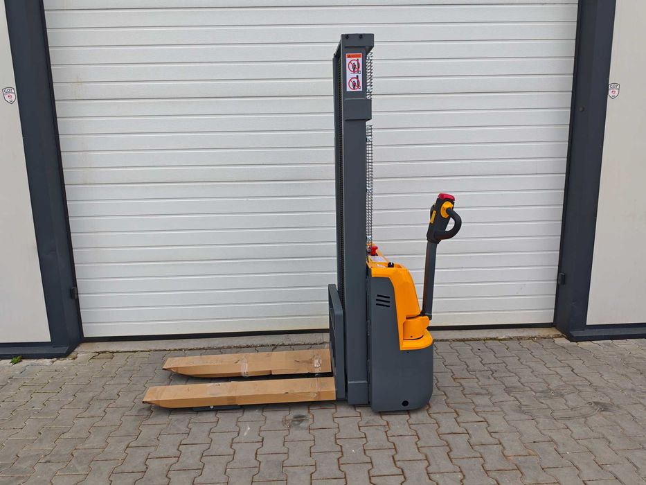 Електрически стакер Xilin CDD 1.2-5 3-3.5