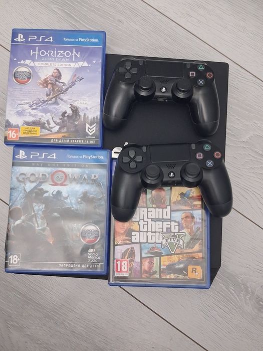 PS 4 PRO 1 TB +3 диска