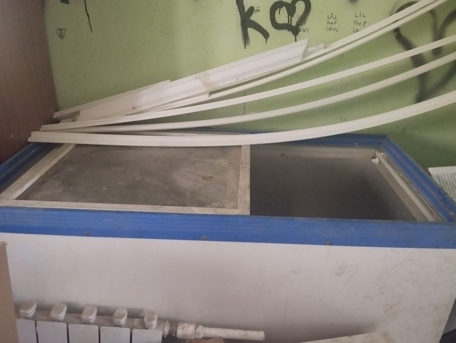 Продам морозильную камеру