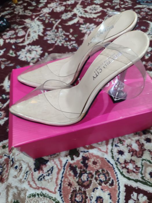 Tufli 37 razmer yengide