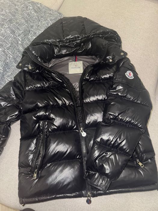 Продам новую куртку зима.