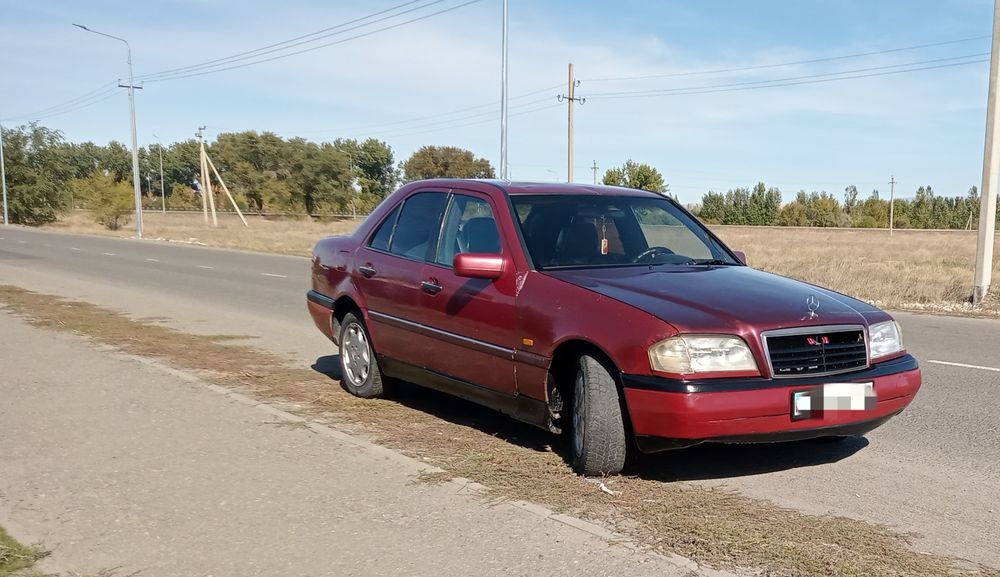 Продам Мерседес W202.