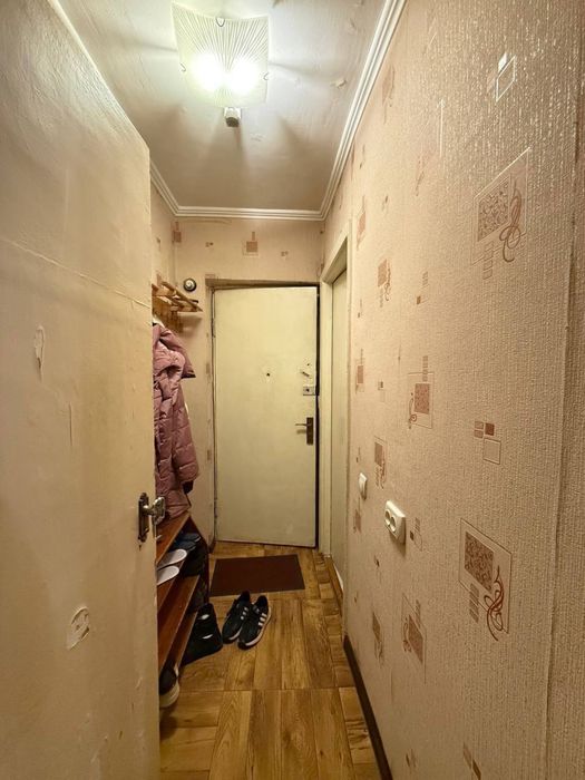 Продаётся 3х комнатная квартира на Чиланзаре. 9-квартал. 73 квм кирпич